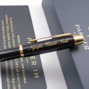 Bút ký cao cấp Parker IM đen bóng cài vàng in Logo_Nguyễn Khánh Ninh