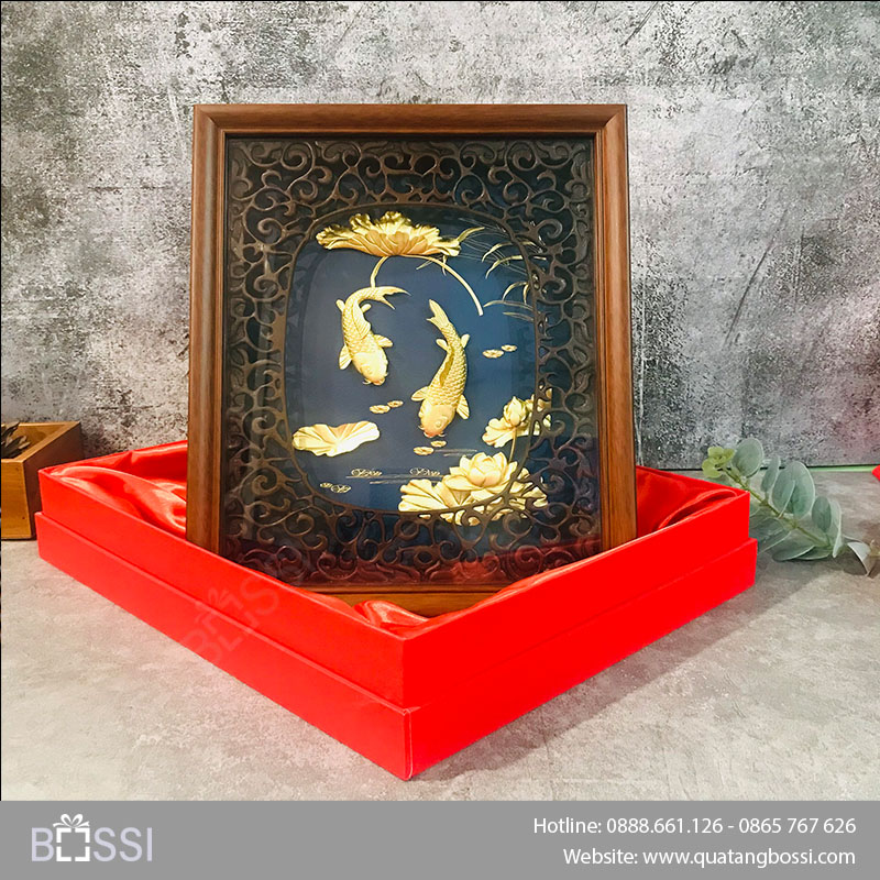 Tranh cá chép hoa sen mạ vàng 24k in logo 