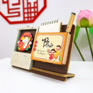Lịch gỗ để bàn 2023