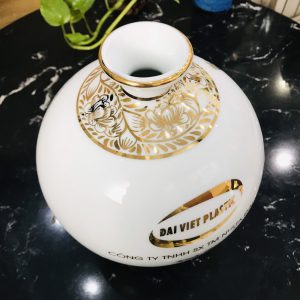 Bình hút tài lộc sứ vẽ vàng 24k - Tháp rùa