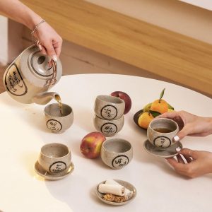 bo-am-chen-gom-but-hieu-va-thuong