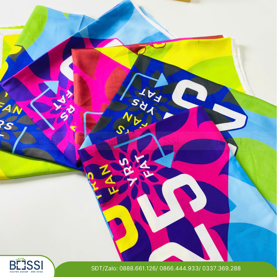 Khăn lụa vuông 60x60cm - in logo ĐH FPT