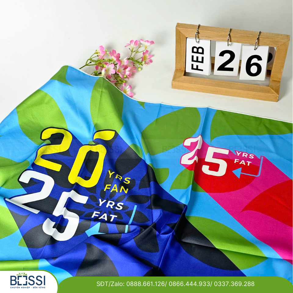 Khăn lụa vuông 60x60cm - in logo ĐH FPT