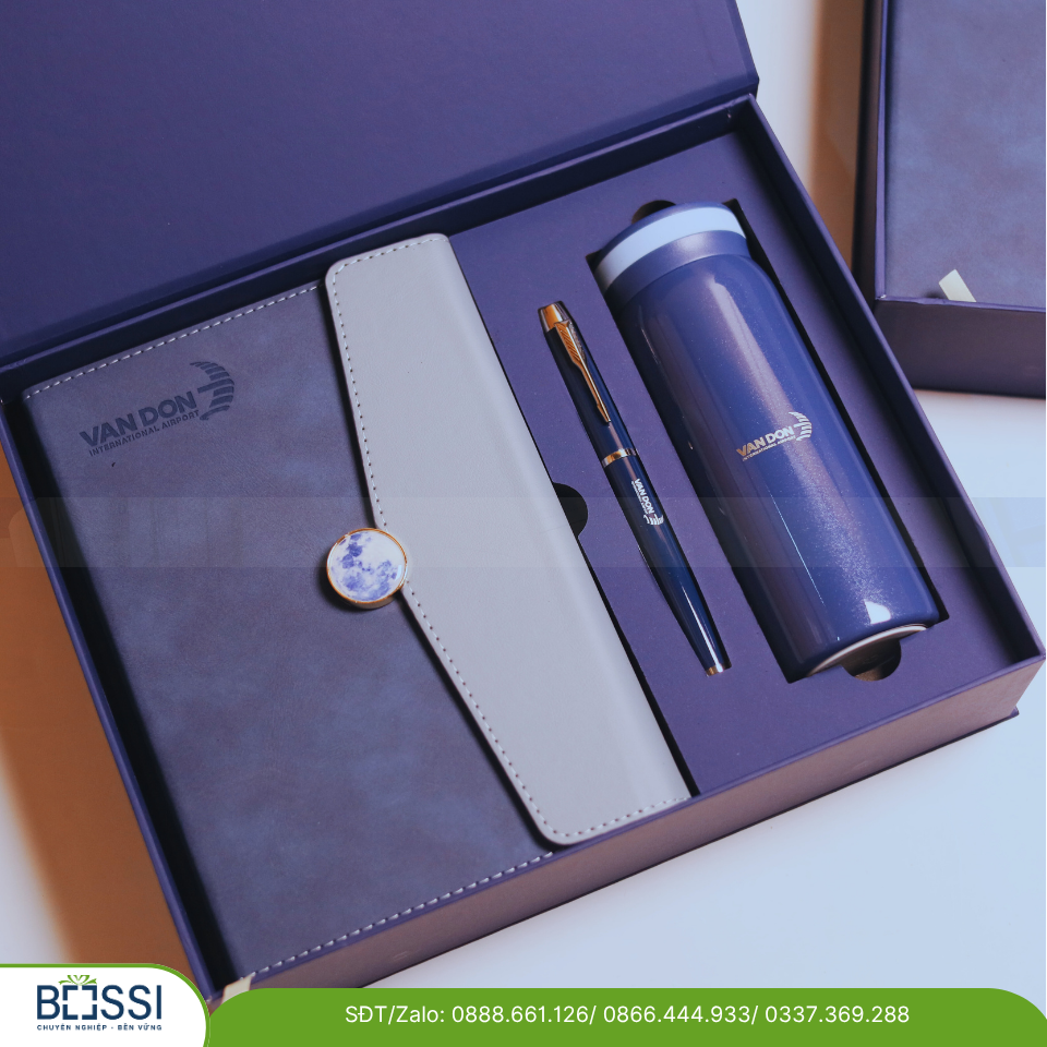 Bộ Giftset Sổ + Bút + Bình Logo Vân Đồn