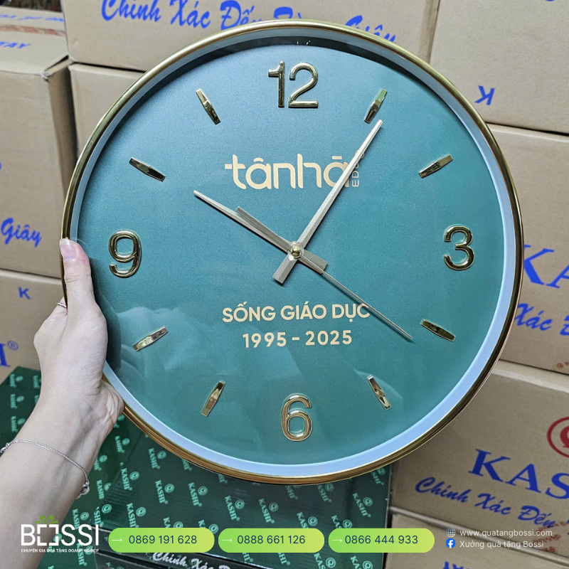 Đồng hồ quảng cáo T30 in logo Bobby Unicharm Đồng Hồ Treo Tường In Logo Tânhà