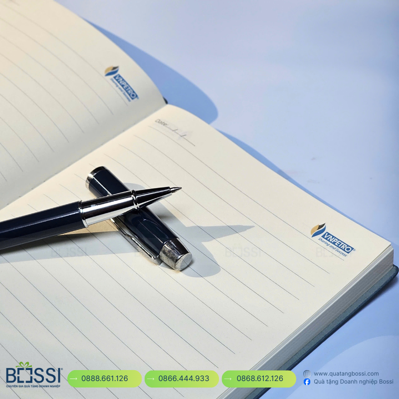 Sổ tay A5 gáy xoắn in logo HTI Sổ Tay In Logo VNPETRO