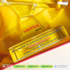 Cúp Pha Lê Micro Vinh Danh Viettel