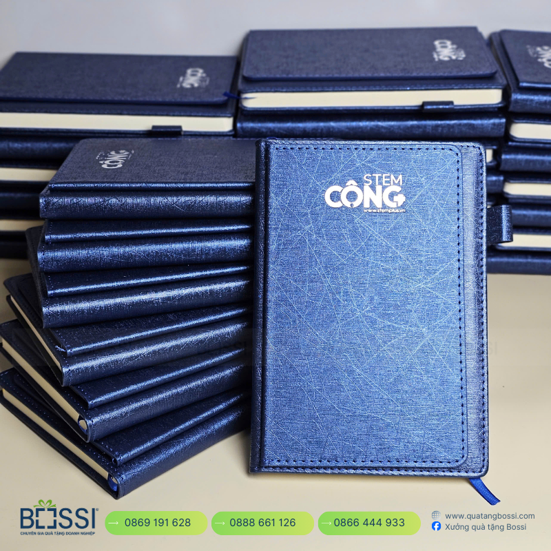 Sổ tay A5 gáy xoắn in logo HTI Sổ Tay A5 Dập Chìm Logo STEM CỘNG
