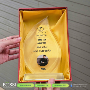 Cúp Pha Lê Vinh Danh REU DECOR